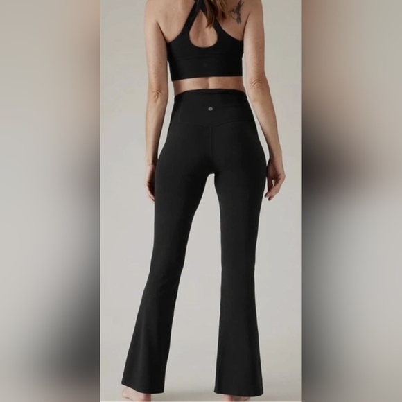 NWT Athleta Elation Split Flare Pant, Womens Small - Picture 2 of 3